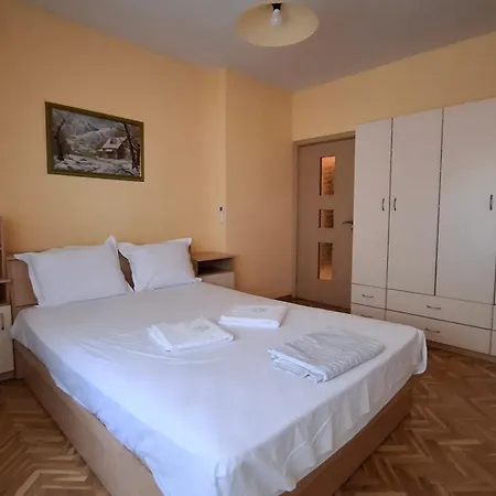Julia - Cosy Apartman Várna