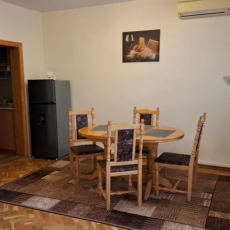 Julia - Cosy Apartman